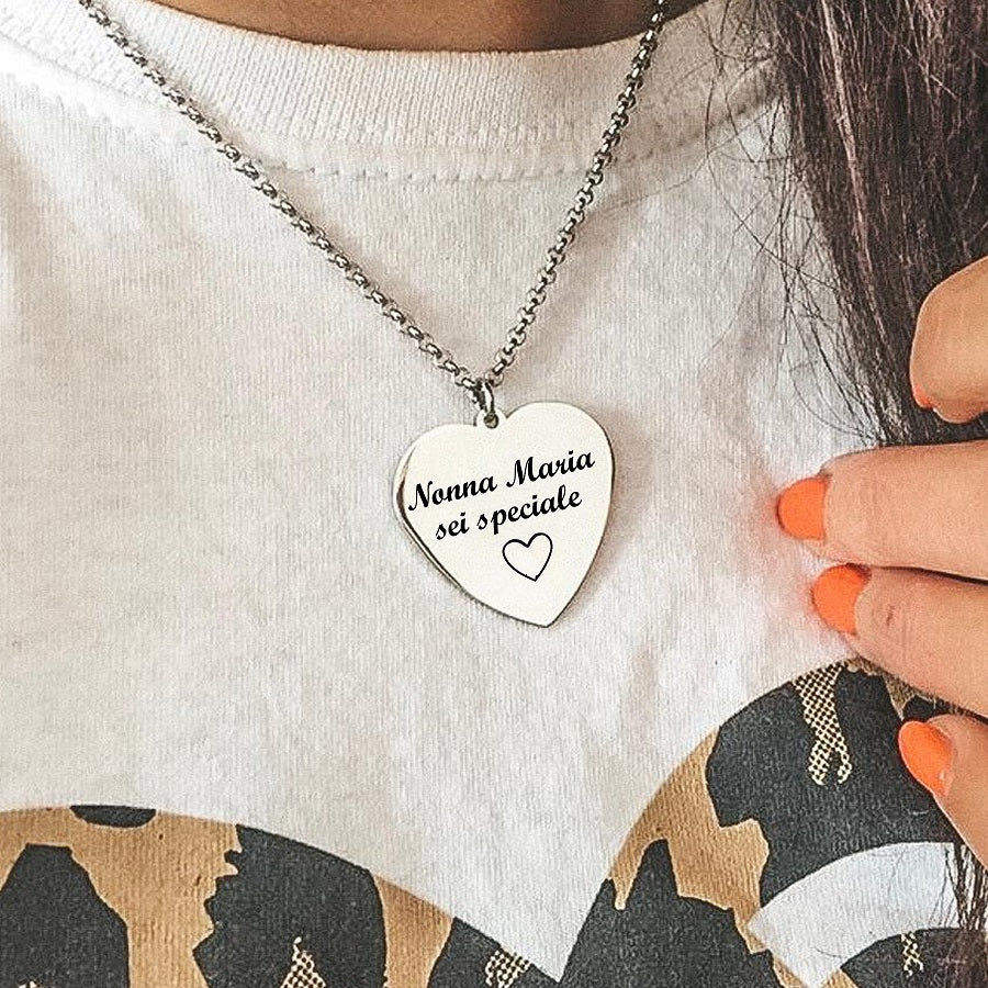 Collana personalizzata con pendente.