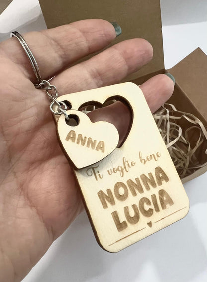 Portachiavi in legno con cuoricino