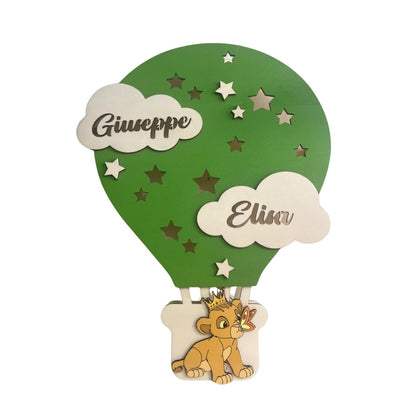 LAMPADA IN LEGNO MONGOLFIERA VERDE PERSONALIZZATA DUE NOMI PERSONAGGIO LEONE