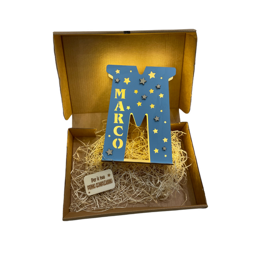 LAMPADA LETTERA IN LEGNO PERSONALIZZATA CON NOME E DEDICA 